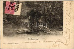 Une Catastrophe / bicycle accident, humorous postcard, TCV card (EB)