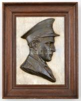 Dommisse, Johannes (1878--1955): III. Lipót belga király, fém plasztika, jelzett, fa keretben, 25×18,5 cm