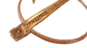 Régi szemüveg, jelzett ("A. Schweizer"), egy helyütt javított, "Eagle Eyes" alum...