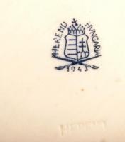 Herendi zöld virágmintás kistálka, kézzel festett, jelzett, apró kopásnyomokkal, d: 8 cm