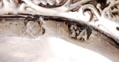 Ezüst (Ag.) mandula formájú tálca, jelzett, 28×17 cm, nettó 192 g