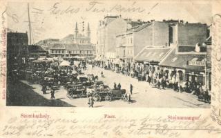 1900 Szombathely, Piac árusokkal, szekerek, bútor raktár, üzletek. Kiadja Knebel cs. és kir. udvari fényképész