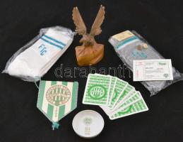 Fradi tárgyak: belépő jegy (1995), porcelán tálka (Hollóházi), 10 db 1975 kártyanaptár, faragott fa sas, 2 db zokni, 2 db kitűző, kis zászló 12×8 cm, összesen: 19 db