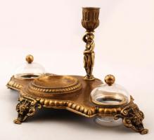 Dekoratív réz tintatartó rajta figurális gyertyatartóval, hibátlan üveg betéttel, h:31 cm, m:16 cm