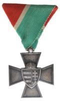 1940. "Nemzetvédelmi Kereszt / A Hazáért" ezüstözött Br kitüntetés mellszalaggal T:1- / Hungary 1940. "National Defence Cross" gilt Br decoration with ribbon C:AU NMK 442.