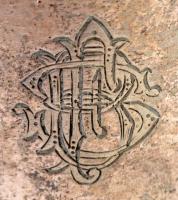 Monogramos alpakka kis kiöntő üvegbetéttel, jelzett, m:7,5 cm