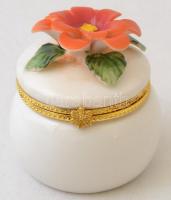 Ezüst(Ag) gyűrű kétsoros köves díszítéssel, jelzett, porcelán ékszertartóban, méret: 56, br: 7,3 g