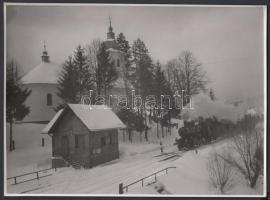 Vadas Ernő (1899-1962): A volóci (Kárpátalja) vasútállomás beérkező vonattal. Pecséttel és kézírással jelezve. / Photo of the Volóc railway-station. 24x16 cm