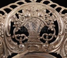 Ezüst (Ag.) áttört antik kínálókosár puttós jelenettel, jelzett, mesterjeggyel,(BP), nettó: 336 g, 2...