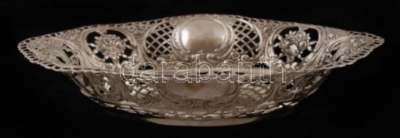 Ezüst (Ag.) áttört antik kínálókosár puttós jelenettel, jelzett, mesterjeggyel,(BP), nettó: 336 g, 2...