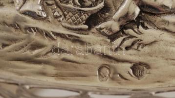 Ezüst (Ag.) áttört antik kínálókosár puttós jelenettel, jelzett, mesterjeggyel,(BP), nettó: 336 g, 2...