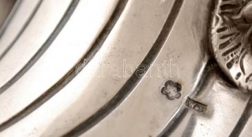 Ezüst (Ag.)  kávékiöntő, csavart, öblös test, trébelt, fülön csont gyűrű díszitéssel,nettó: 480gr., ...