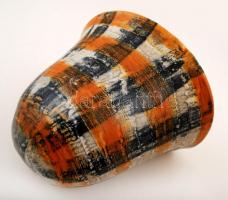 Gorka Lívia (1925-2011): Falikaspó, festett mázas kerámia, jelzett, hibátlan,  m:15 cm, 19×13 cm