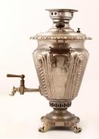 Antik orosz fém szamovár, Batasev-Tula jelzéssel, hiányos, kopott, m: 45 cm. / 
Antique Russian met...