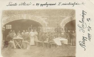 1899 Nagyhalmágy, Halmagiu; Tiszti étkező a 39. gyalogezred II. zászlóaljának / officers dining place, photo (EB)