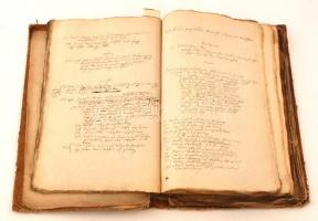 cca 1600-1800 Nagy okmány tétel Jan Petr Cerroni (1753-1826) morva történetíró, levéltáros hagyatéká...