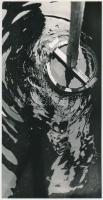 1967 Völgyesi István: Vödör a kútban, feliratozott vintage fotóművészeti alkotás, 24x12 cm