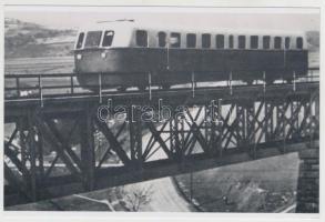 cca 1936 Árpád gyorssínautóbusz Biatorbágynál, Fekete György (1904-1990) budapesti fényképész hagyatékában fellelt repró negatív modern nagyítása, 10x15 cm