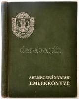 Selmeczbányaiak Emlékkönyve. Szövegközti képekkel, illusztrációkkal. 306 mm. Sorszámozott:184. példány. Budapest, Selmeczbányaiak Egyesülete. Kiadói egészvászon kötésben