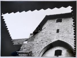 cca 1975 Juhász István: Ívek (Sárváron készült felvétel) feliratozott vintage fotóművészeti alkotás, 29x40 cm