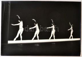 cca 1960 Medgyesi László: Balett, feliratozott vintage fotóművészeti alkotás, 27x40 cm