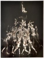 cca 1975 Blaskó Károly: Piramis, szolarizációs technikával készült, feliratozott vintage fotóművészeti alkotás, kasírozva, 39x29,5 cm