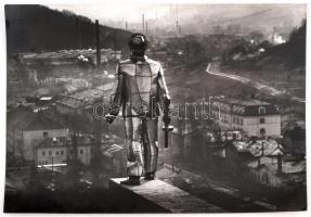 cca 1970 Gebhardt György (1910-1993): Ipari táj, feliratozott, vintage fotóművészeti alkotás a szerző hagyatékából, 30x40 cm