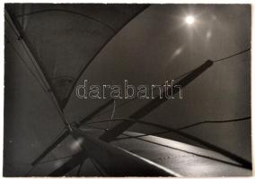 cca 1974 Bárdosi László: Vitorlák, feliratozott vintage fotóművészeti alkotás, kasírozott, 38x30 cm