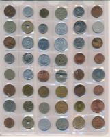 Vegyes 265db-os pénzérme világgyűjtemény, rendszerezetlenül, négygyűrűs NUMIS berakóban T:vegyes