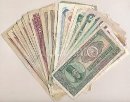 14db vegyes forint bankjegy + 11db vegyes külföldi bankjegy, közte Kanada, Jamaica, Románia bankjegy...