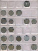 56db-os vegyes külföldi fémpénz gyűjtemény néhány kis ezüstpénzzel gyűrűs albumba rendezve, közte Eg...