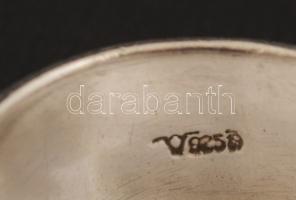 Ezüst(Ag) szalagmintás gyűrű, jelzett, méret: 68,  nettó: 7 g