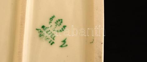 Hollóházi táncosnő, kézzel festett, jelzett, apró kopásnyomokkal, m: 24,5 cm