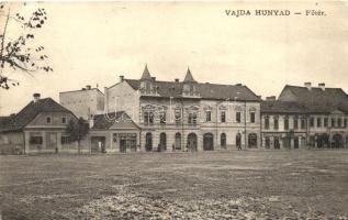 Vajdahunyad, Hunedoara; Fő tér, Licker Viktor, Tóth Ede üzletei, gyógyszertár / main square, shops, pharmacy (EK)