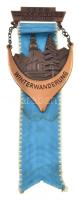 Ausztria 1972. "Moosburg Wanderfreunde - Ramsau - Winterwanderung" Br túrajelvény szalaggal (50x64mm) T:2  Austria 1972. ""Moosburg Wanderfreunde - Ramsau - Winterwanderung" Br tour badge with ribbon (50x64mm) C:XF