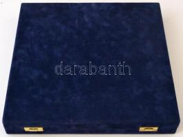 Zsolnay búzavirág mintás tál, kézzel festett, jelzett, hibátlan, eredeti dobozában, d:30 cm