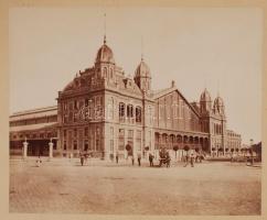 cca 1900 A Nyugati pályaudvar homlokzata a körút felől, és a pályaudvar csarnoka, 2 db kartonra kasí...