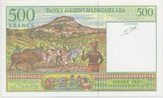 Madagaszkár 1994. 500Fr T:I-
Madagascar 1994. 500 Francs C:AU
Krause 75