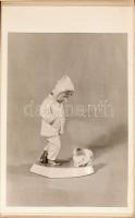 É.M. Pécsi Porcelángyár, porcelán díszműtárgyak. Fotóalbum gépelt leírásokkal, 37 képpel, 14x9 cm