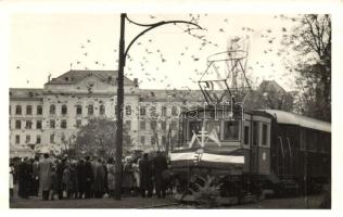 Nagyvárad, Oradea;  M. kir. Honvéd hadapród iskola, bevonulás, városi vonat / military school, entry of the Hungarian troops, train, photo (EK)