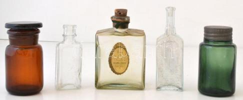 9 db kölnis és gyógyszeres üvegcse, m: 10 és 13 cm között