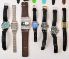 Vegyes óra tétel: egy doboznyi különféle karóra (köztük SAT1 Glücksrad is), nem működnek