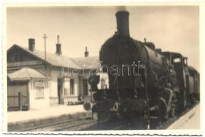 1941 Zeiselmauer-Wolfpassing; Zeiselmauer-Königstetten Bahnhof / railway station, train, photo