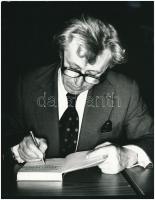 Sütő András (1927-2006) író, 3 db fotó, 23x18 cm., 23x18 cm., 18x22 cm