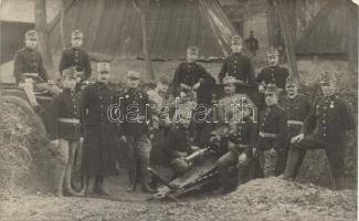 I. világháborús magyar tüzérek, csoportkép, Futosevits Fényképész Szombathely / WWI K. u. K. military, artillery soldiers group photo