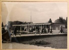 cca 1950-es évekbeli Magyarországi utazás képei. 35 fotó, nagyrészt budapesti városképekkel műbőr al...