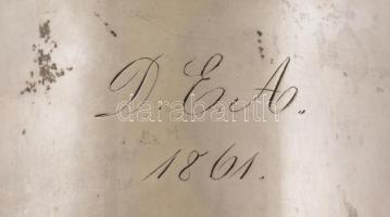Antik ezüst (Ag.) serleg ( csak a felső rész) talapzat nélkül, "D.E.A 1861" felirattal, be...