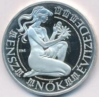 1984. 500Ft Ag "Nők évtizede" eredeti tokban T:PP felületi karc