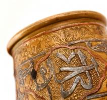 cca 1880 Díszes, arab edényke, tausírozott, cizellált, réz, jelzett, 5x4,5cm / Arabian copper tray, ...