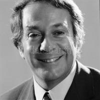 cca 1972 Márkus László színészről készült 4 db eredeti negatív és ezekről készített vintage, kontakt...